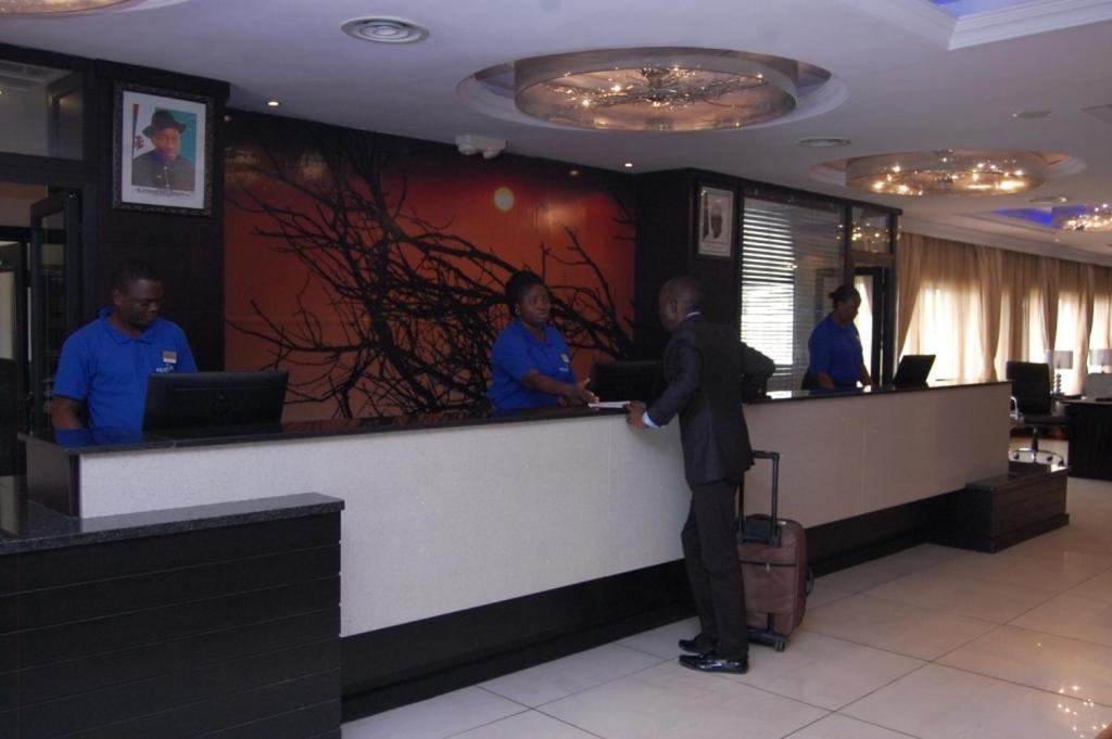 Owu Crown Hotel Ibadan Exterior foto