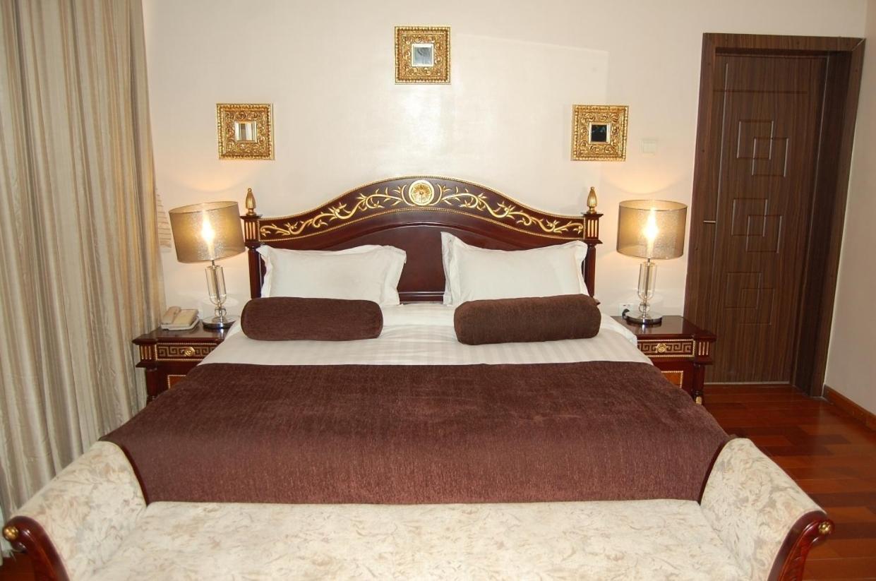Owu Crown Hotel Ibadan Quarto foto