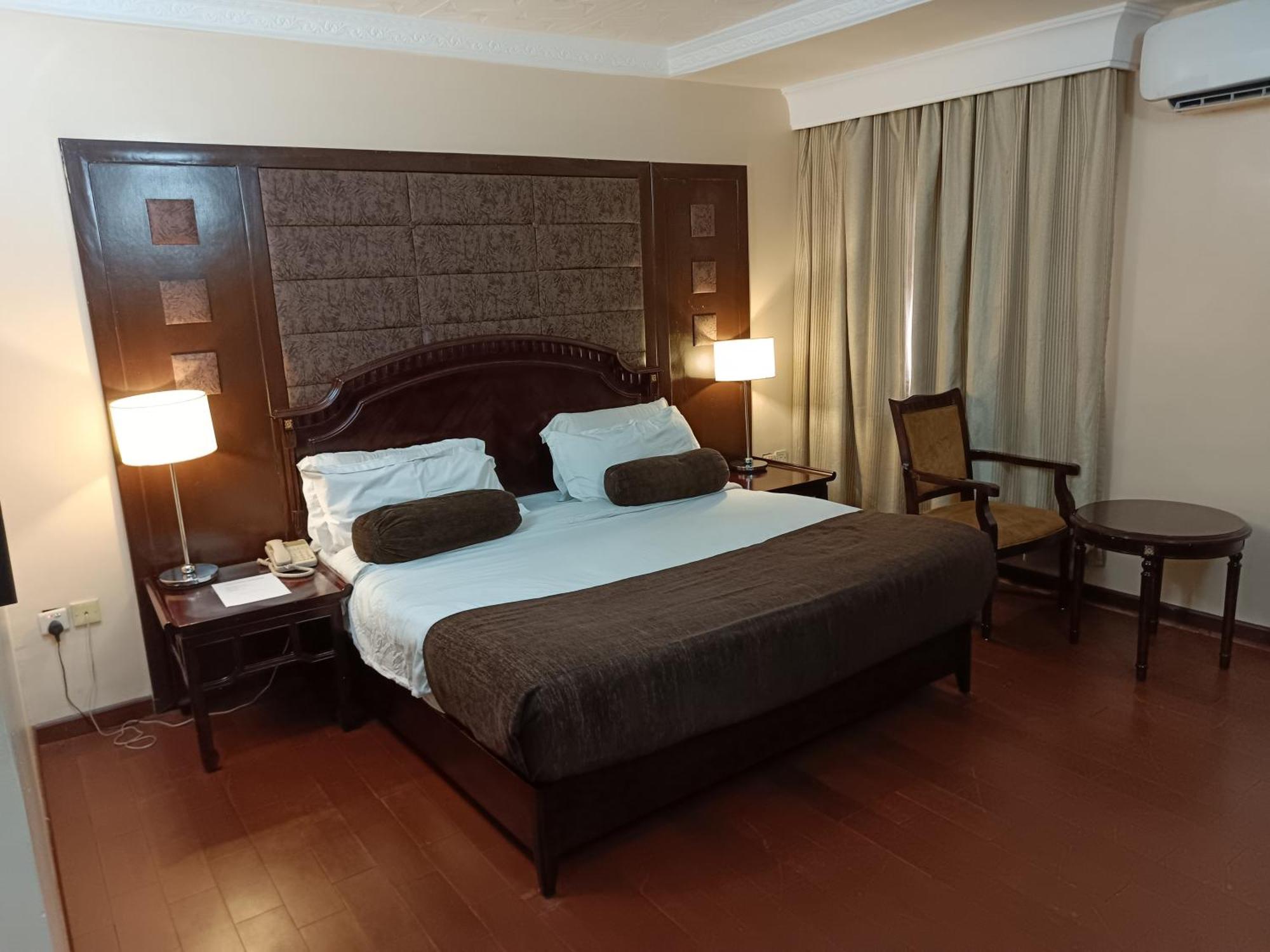 Owu Crown Hotel Ibadan Exterior foto